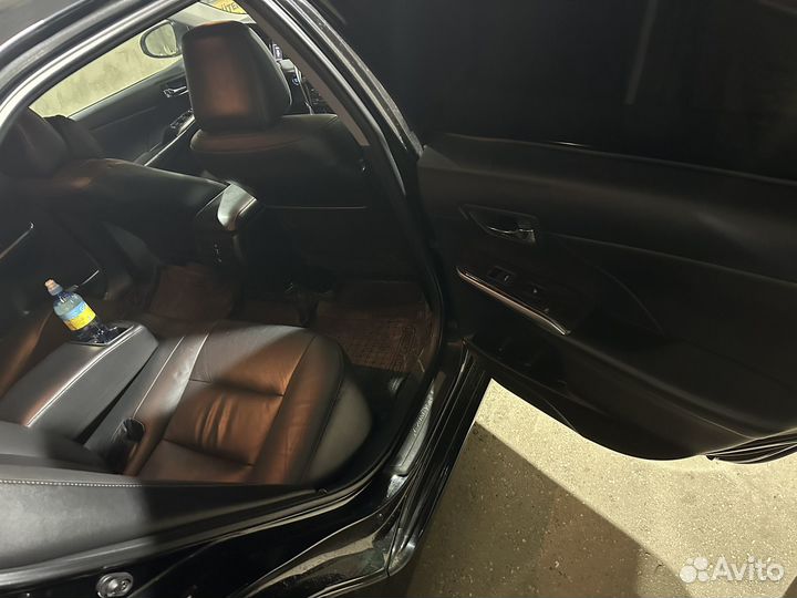 Toyota Camry 2.5 AT, 2017, битый, 190 000 км