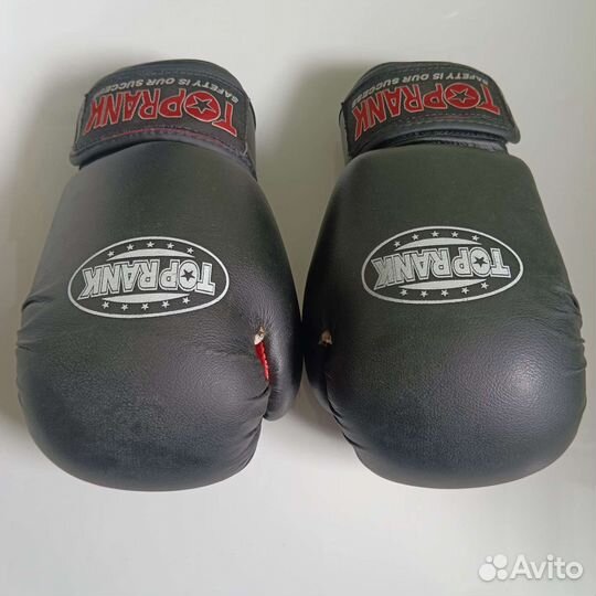 Боксерские перчатки