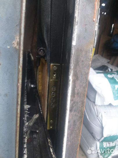 Дверь железо мощная