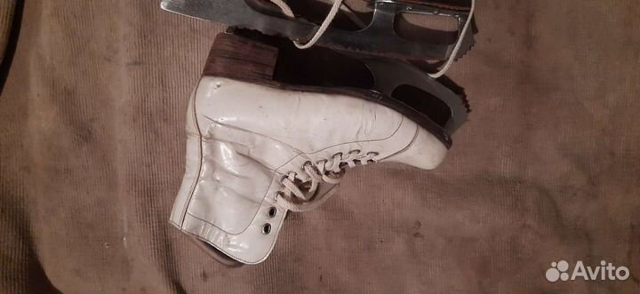 Коньки фигурные (скороход)