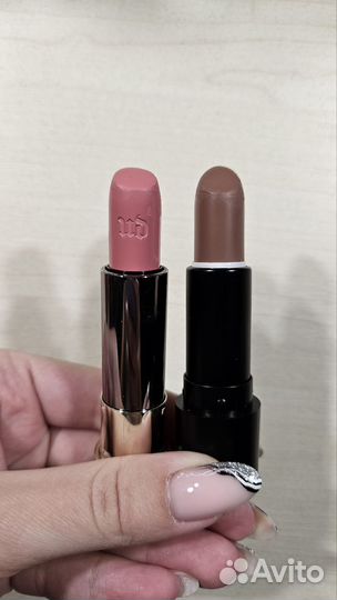 Помады для губ, блески