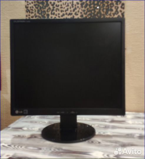 Монитор 19