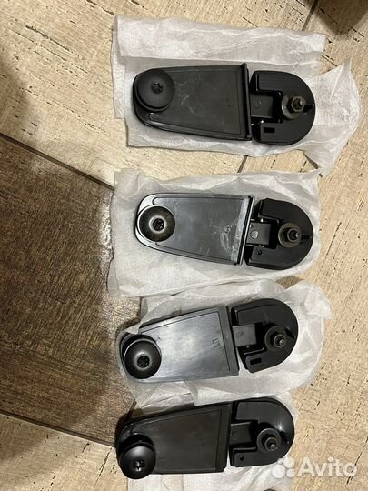 Петля открывания стекла пятой двери Ford Explorer