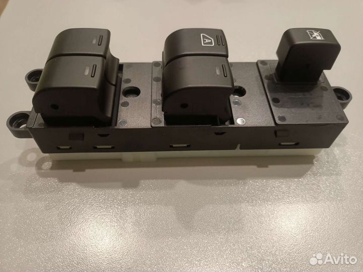 Переключатель управления главным стеклом на Фольцв