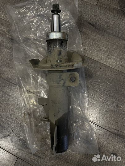 Амортизатор передний mazda 3 bl