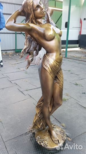 Скульптура из пластмассы