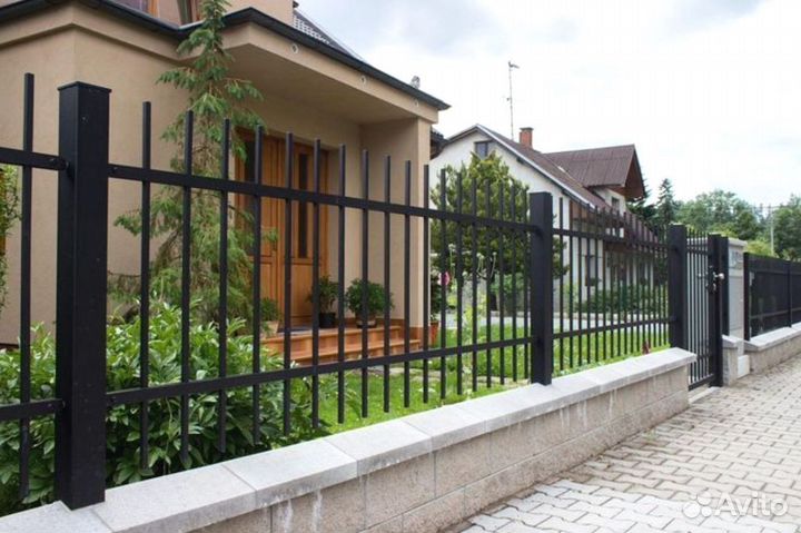 Забор из профильной трубы