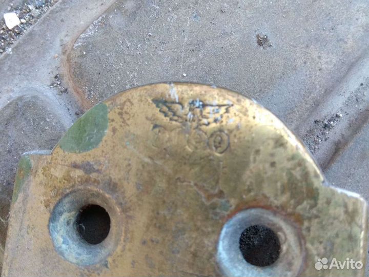 Дверные ручки с клеймом