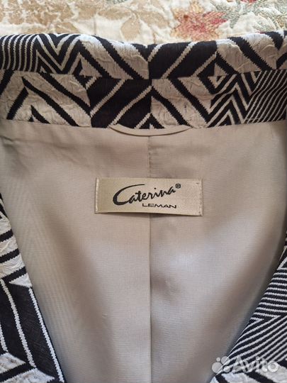 Костюм женский