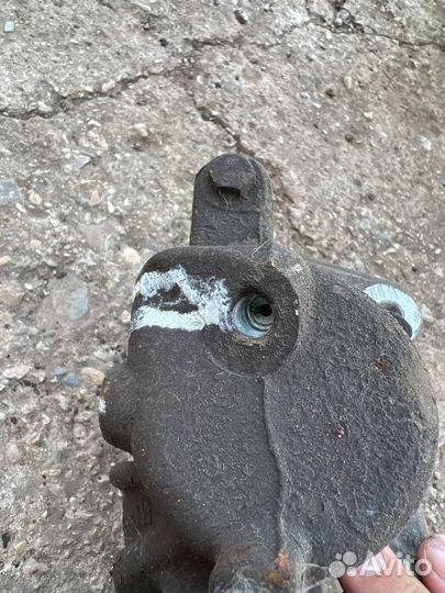 Передние тормозные суппорта LADA Vesta