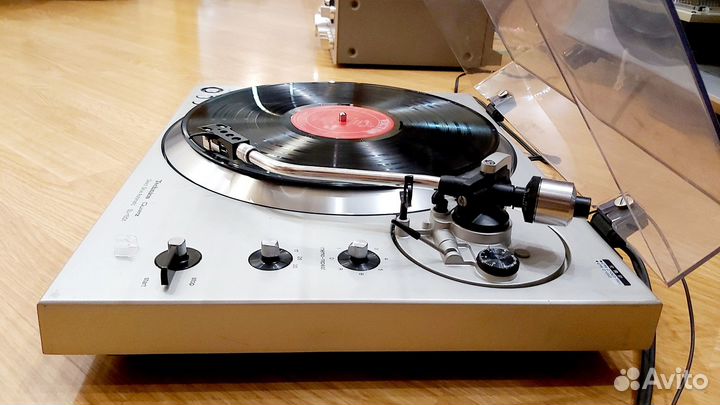 Проигрыватель винила Technics SL-1301 Япония