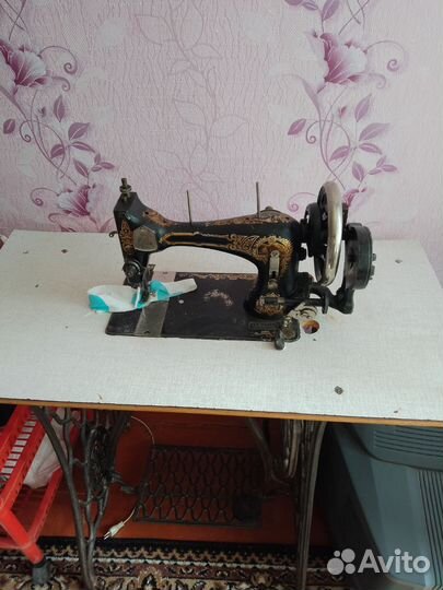 Швейная машина Singer