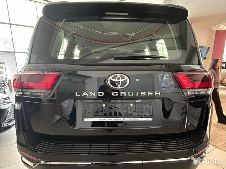 Toyota Land Cruiser 3.3 AT, 2023