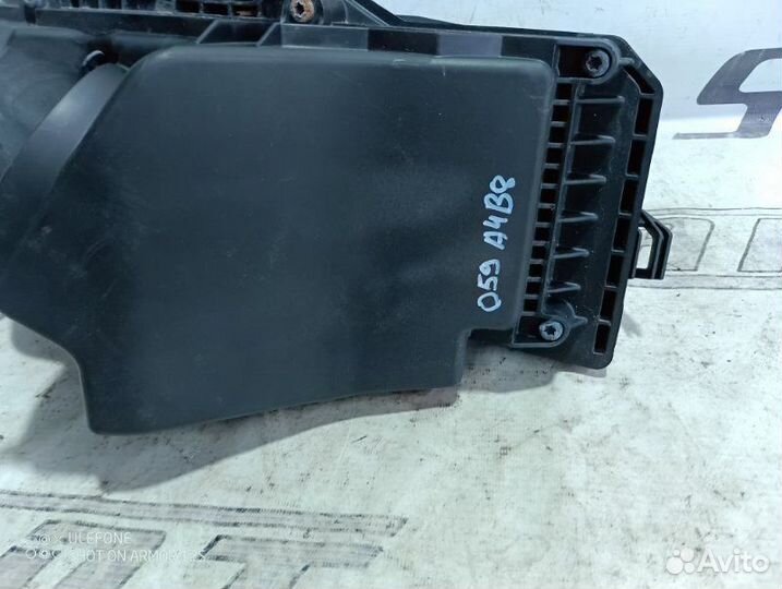 Корпус воздушного фильтра Audi A4 Allroad B8