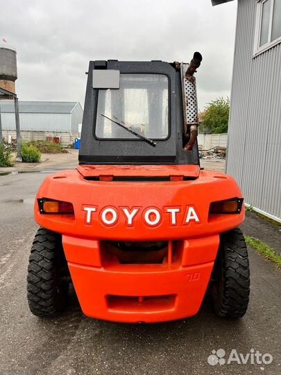 Вилочный погрузчик Toyota 5FD70, 2001