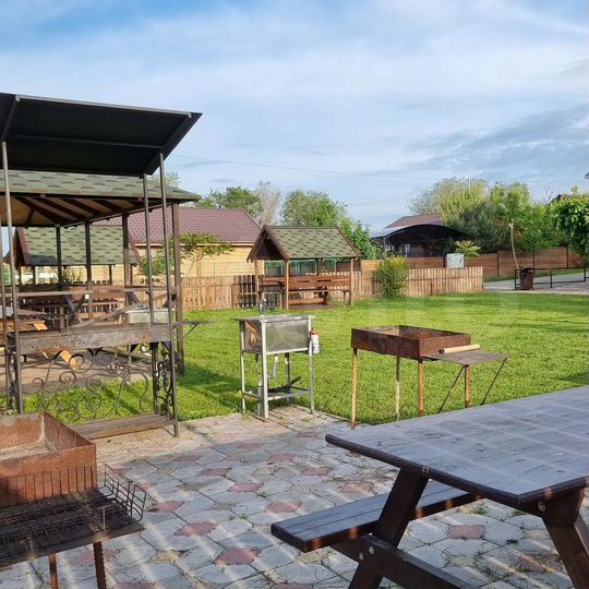 Дом 10 м² на участке 1 сот.