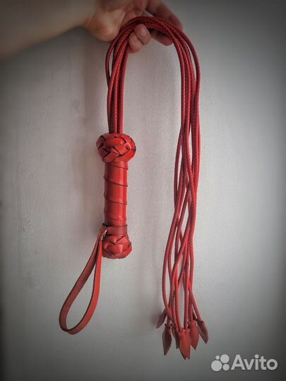 Плётка кошка девятихвостка