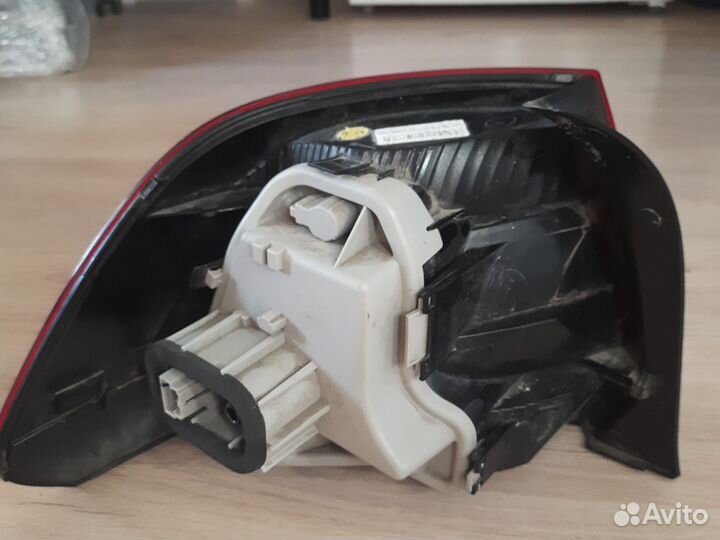 Фара задняя правая вместе с опорой VW Polo 10-14