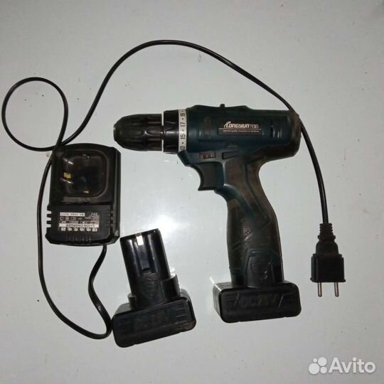 Шуруповерт новый