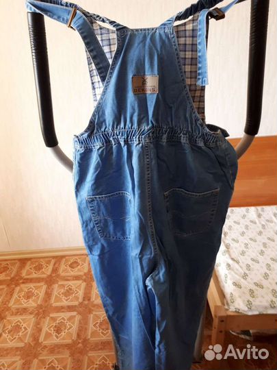Джинсовый комбинезон