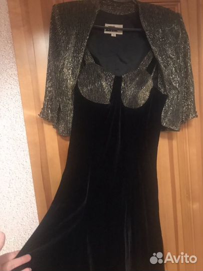 Костюм нарядный 42-44р, состояние как новый