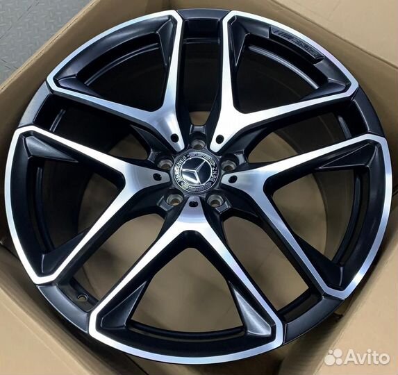 Кованые диски KAN Designe на Mercedes G-класс R21