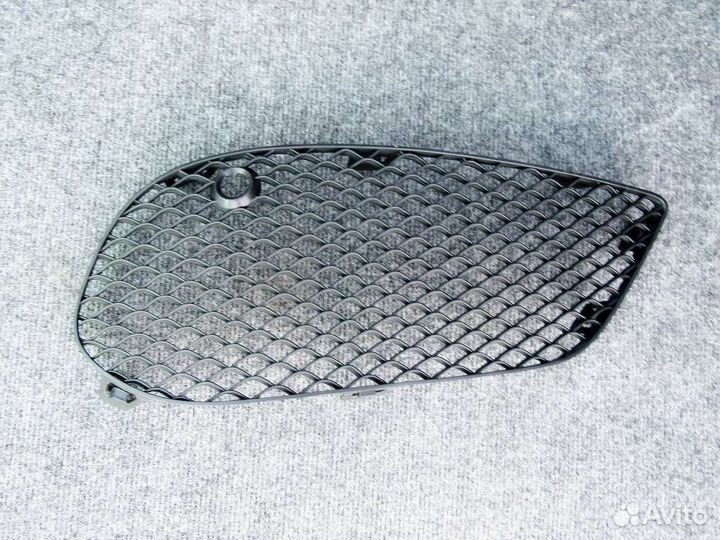 Решетка бампера Mercedes W205 A2058852623