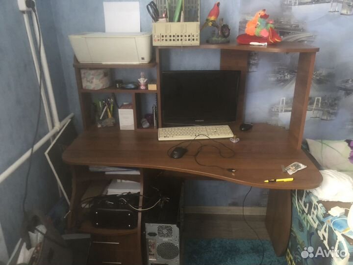 Компьютерный стол