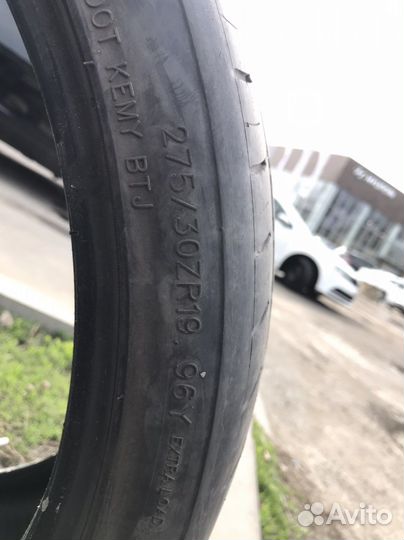 Jinyu YU62 275/30 R19