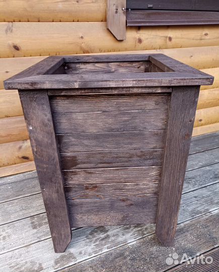 Кашпо из дерева