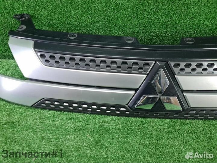 Решетка радиатора Mitsubishi Outlander 3 2018-н.в