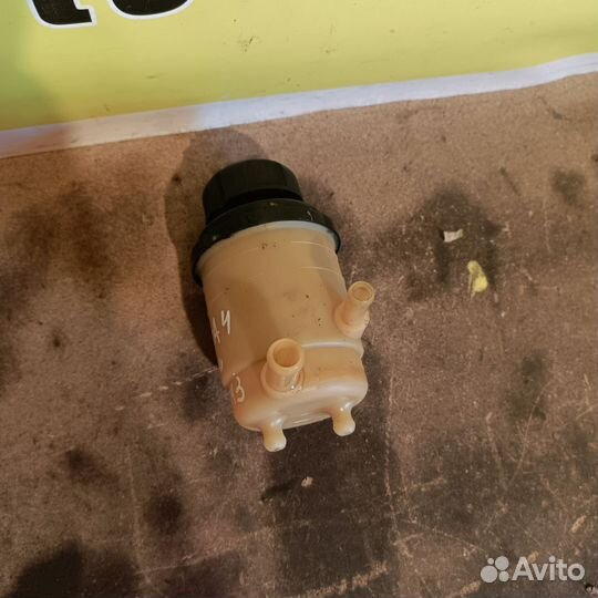 Бачок Гура Hyundai Sonata 4 тагаз