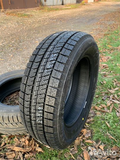 Bridgestone Blizzak Ice 205/55 R16 102