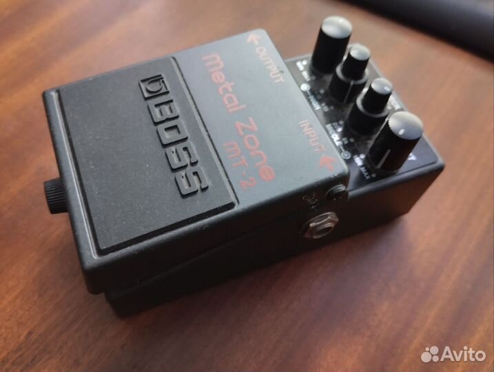 Гитарная педаль Boss Metal Zone MT-2