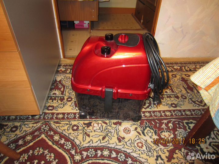 Продам пылесос Белый кот с утюгом