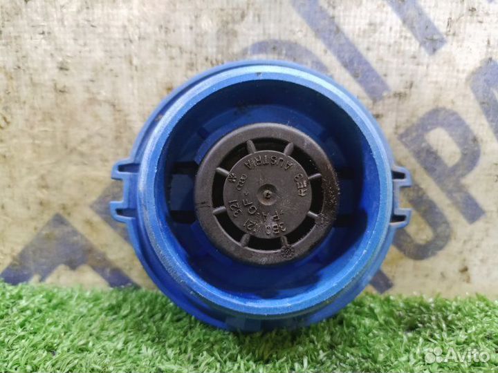 Крышка расширительного бачка Volkswagen Polo седан