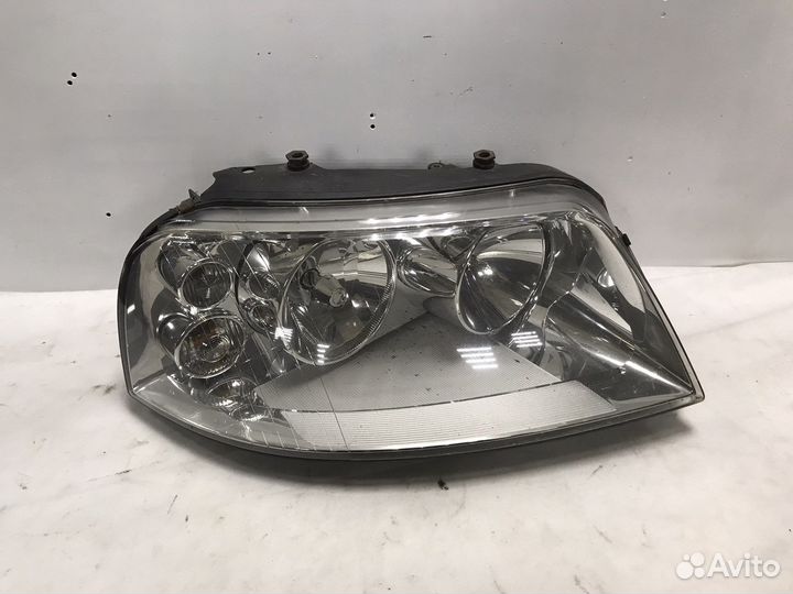 Фара передняя правая Volkswagen Sharan 2002 г