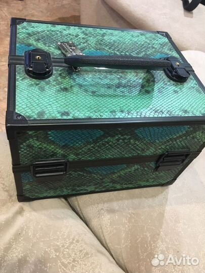 Чемодан для косметики