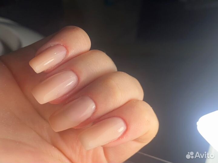 Требуется модель на маникюр