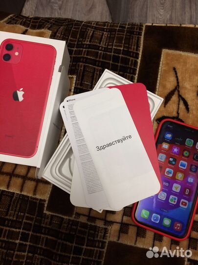 Телефон iPhone 11 red 128gb