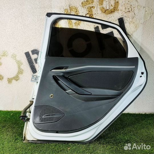 Дверь задняя правая Лада Веста