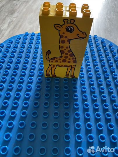 Столик под конструктор ELC