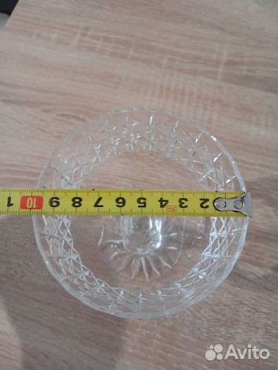 Ваза хрустальная на ножке