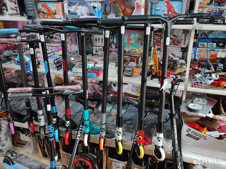 Трюковой самокат новый