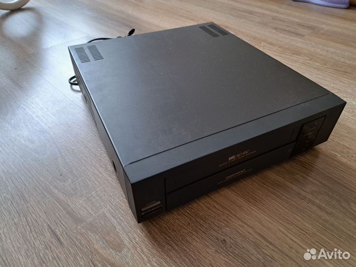 Видеомагнитофон