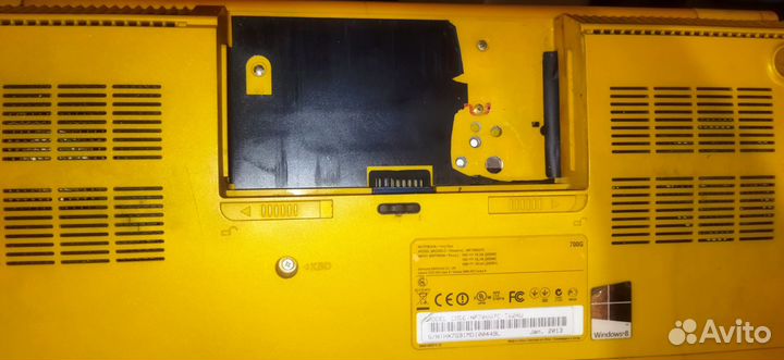 Ноутбук samsung на запчасти жёлтый
