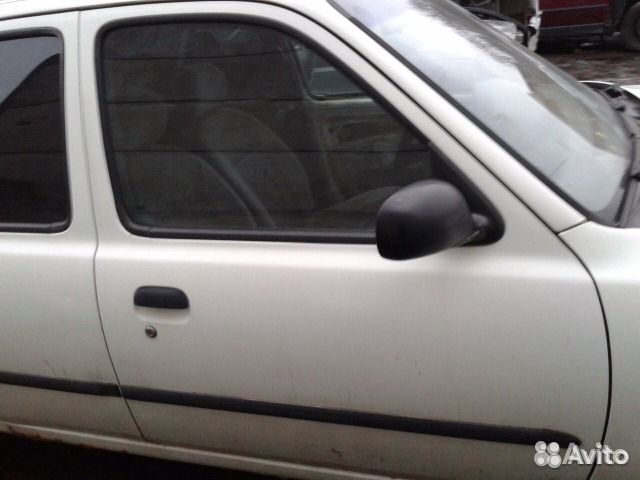 Стекло ниссан микра К 11