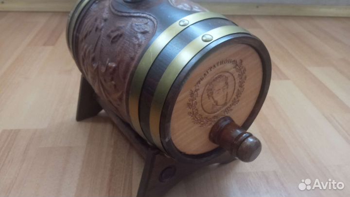Бочонок от коньяка для декора