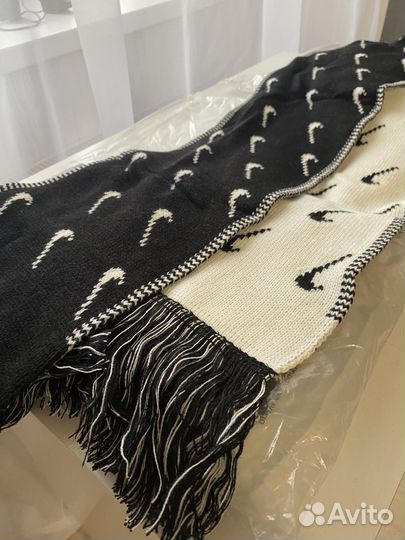 Шарф Nike swoosh