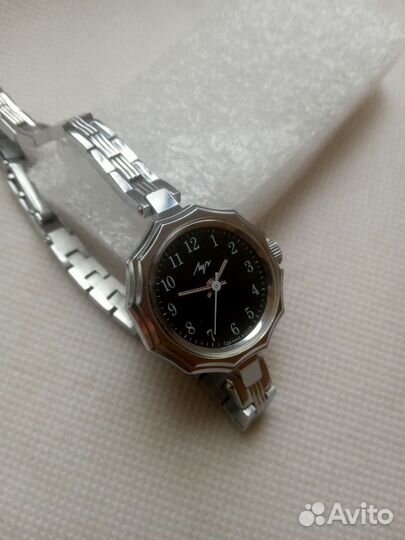 Часы СССР женские Луч механические